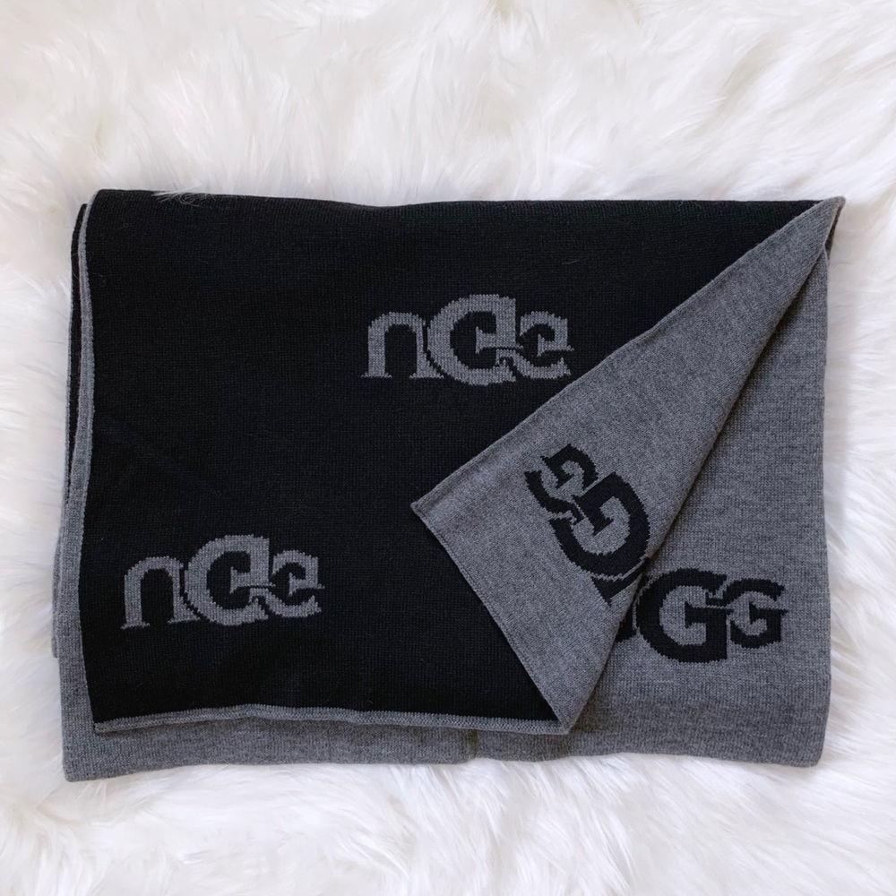 UGG Women’s Intarsia Logo Knit Scarf - Picture 2 of 4